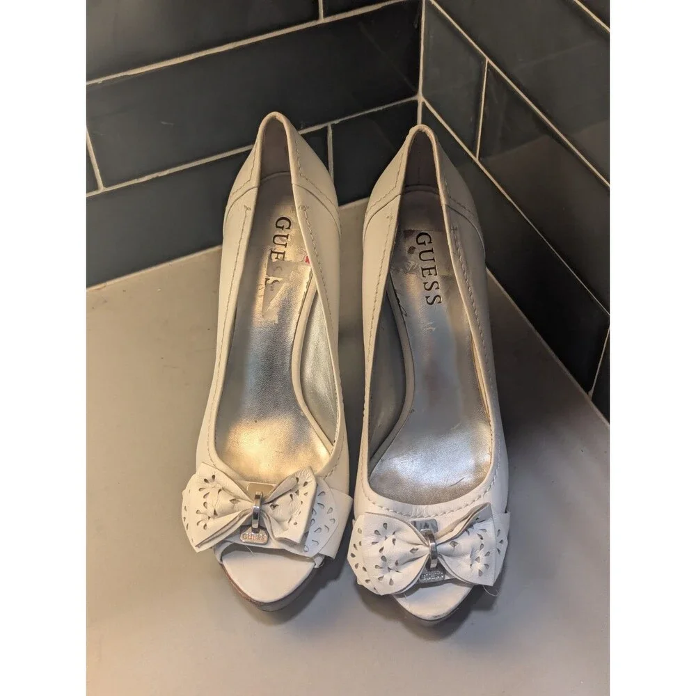 Womens Guess White Chappel Heels Business Classic Spring Shoes‎ Sz 8